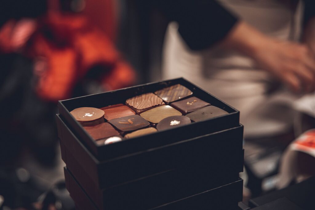Coffret de bonbons de chocolat ouvert