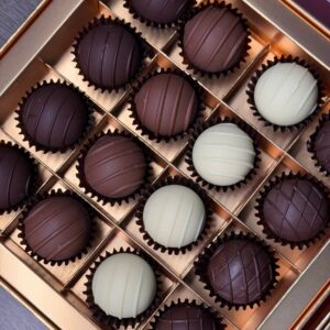 Coffret de bonbons de chocolat noir et blanc
